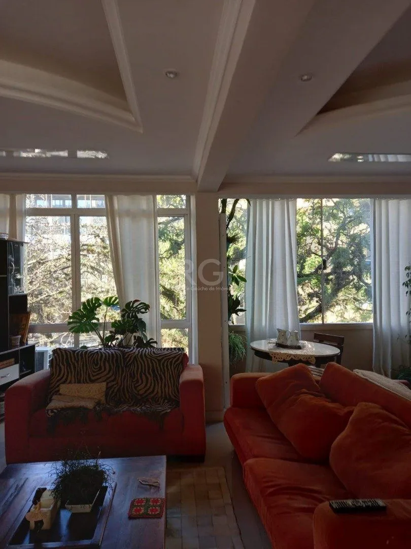 Imagem Apartamento para Venda - 150m², 3 dormitórios, 1 vaga - Bom Fim