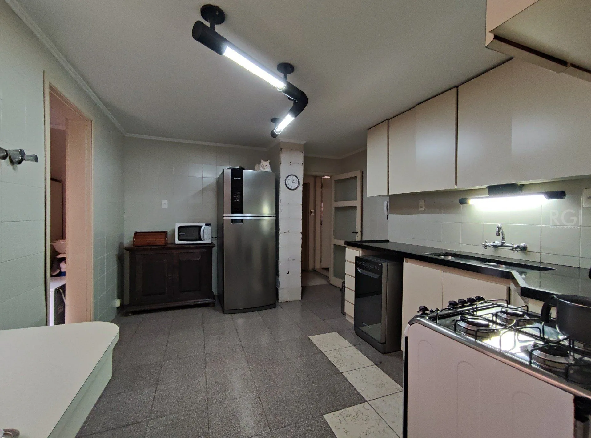 Imagem Sobrado para Venda - 345m², 4 dormitórios, sendo 2 suites, 2 vagas - Independência