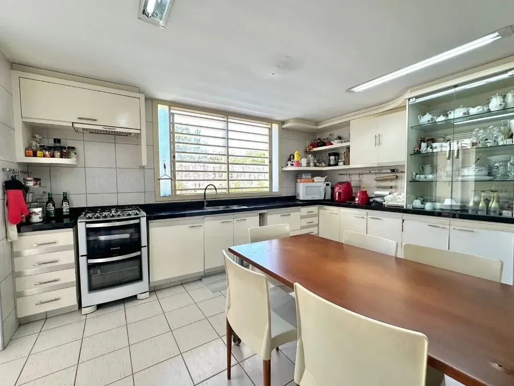 Imagem Sobrado com 4 Quartos à Venda, 500 m² em Edson Queiroz - Fortaleza