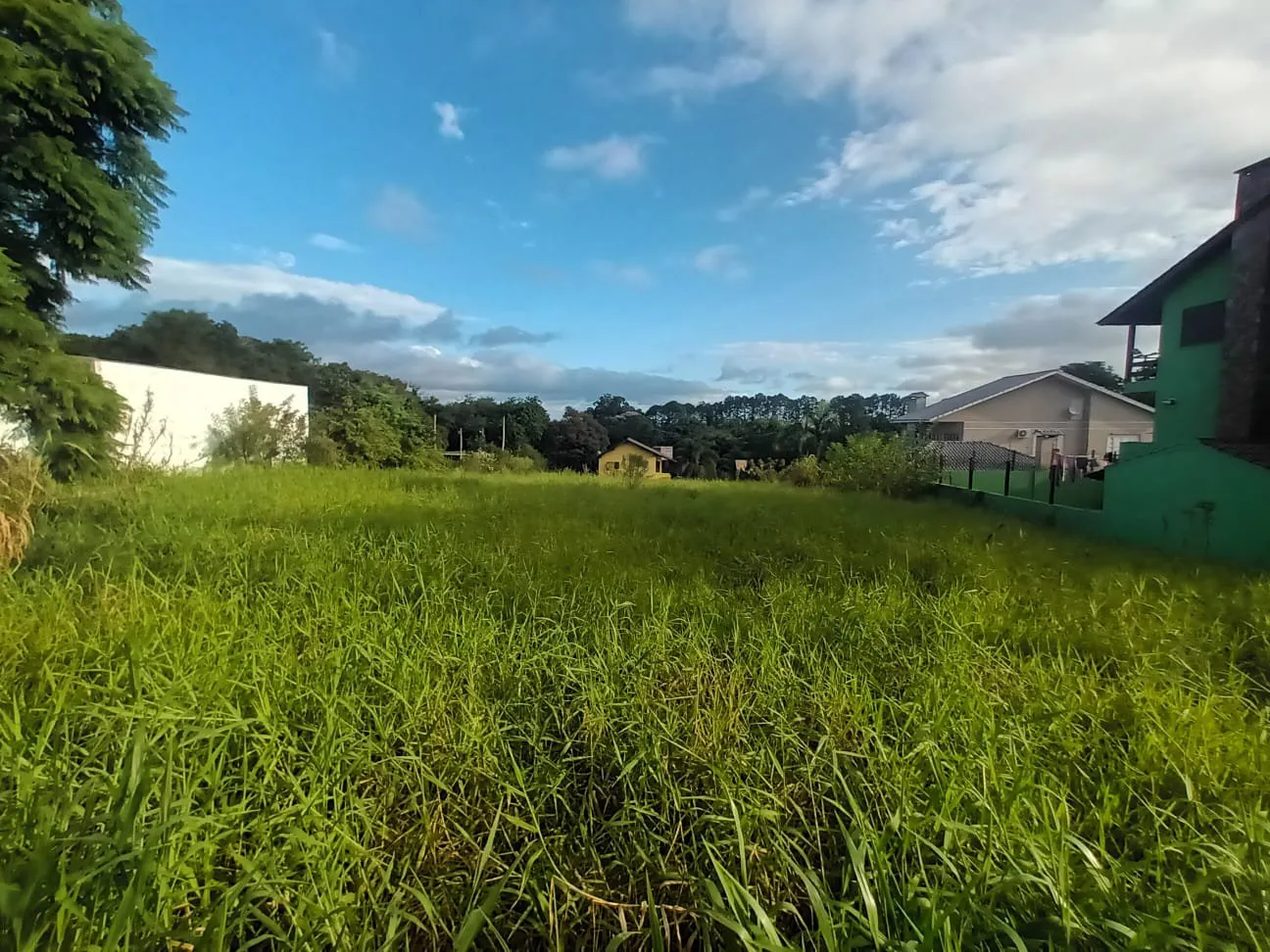 Imagem Terreno com 1.620m² (27x60) no Centro de Viamão