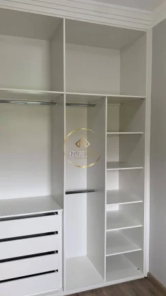 Imagem Sobrado, 3 Suítes, 300m², Condomínio Floradas do Paratehy.