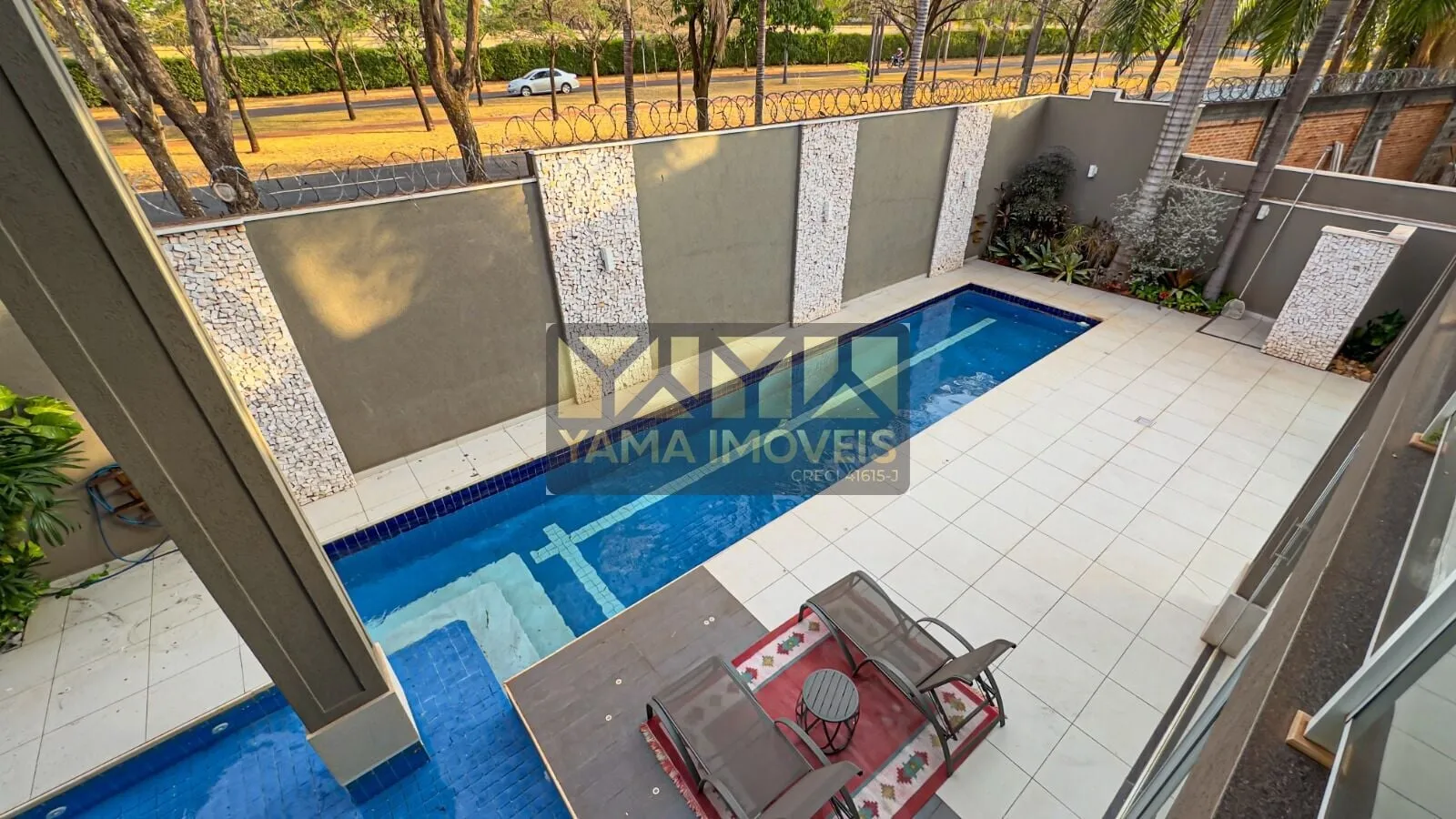 Imagem Condomínio Ipê Amarelo - Casa de Alto Padrão com 4 Suítes, 587 m², Piscina e Espaço Gourmet - Condomínio Ipê Amarelo, Vila do Golfe