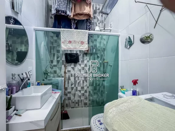 Imagem Kitnet à venda, 29 m² por R$ 185.000,00 - Várzea - Teresópolis/RJ