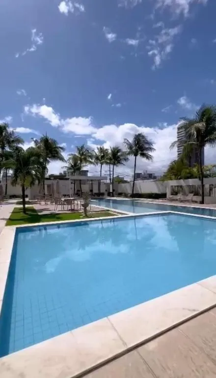 Imagem Apartamento no Bessa com 3 quartos, suíte e home club completo. Sofisticação, lazer e localização privilegiada.