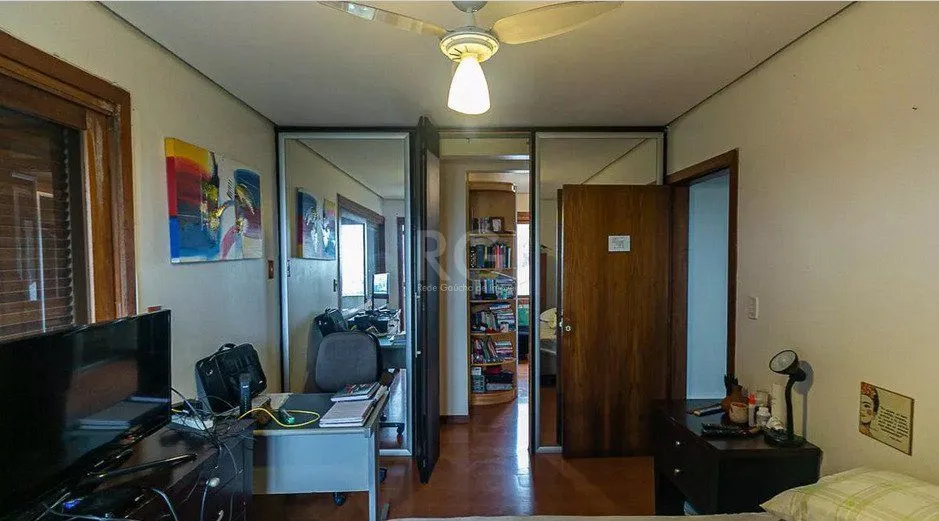Imagem Cobertura para Venda - 207m², 3 dormitórios, sendo 1 suites, 2 vagas - Santa Tereza