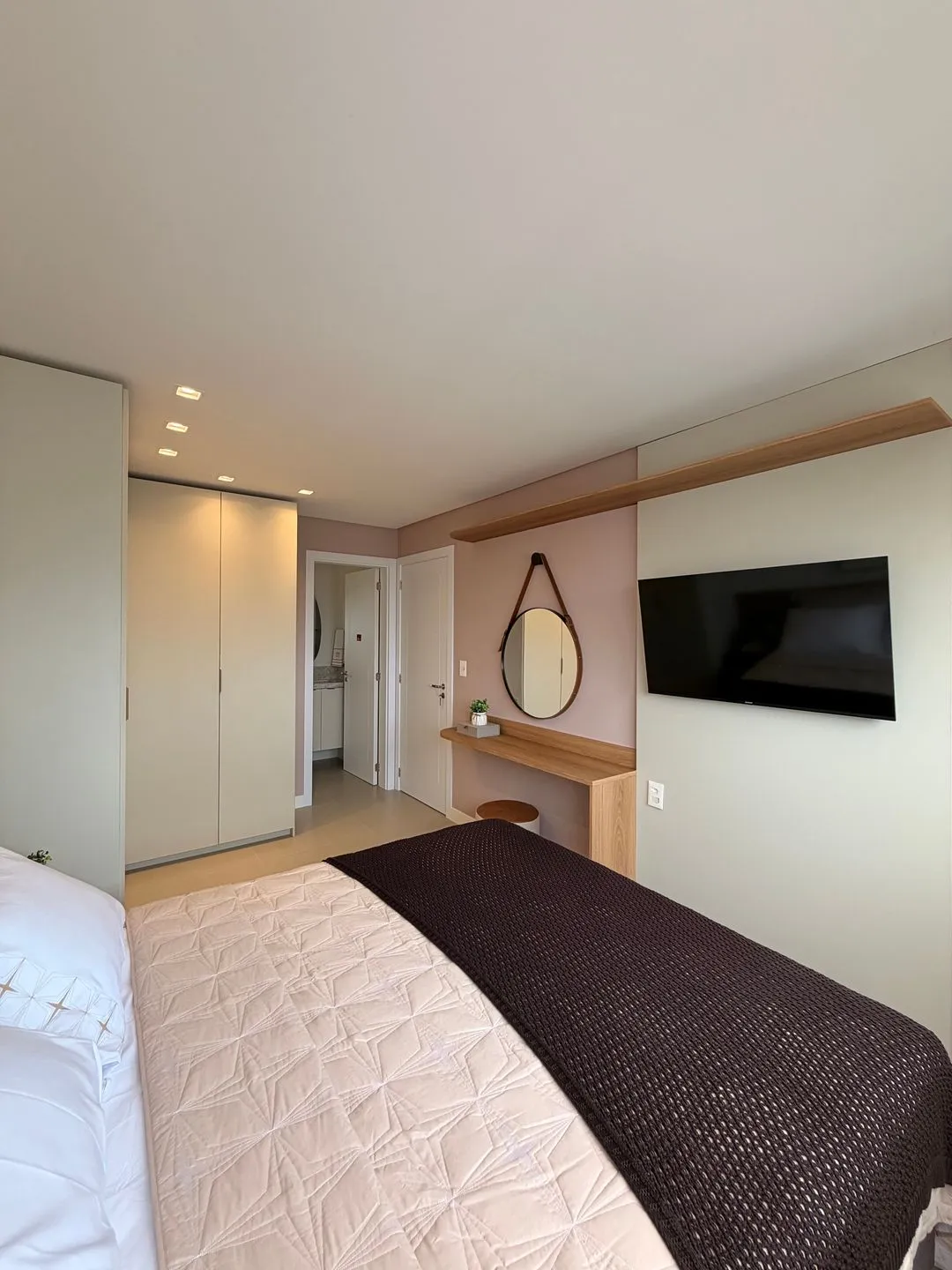 Imagem Apartamento à venda em Torres, Predial, com 1 quarto, 52m2