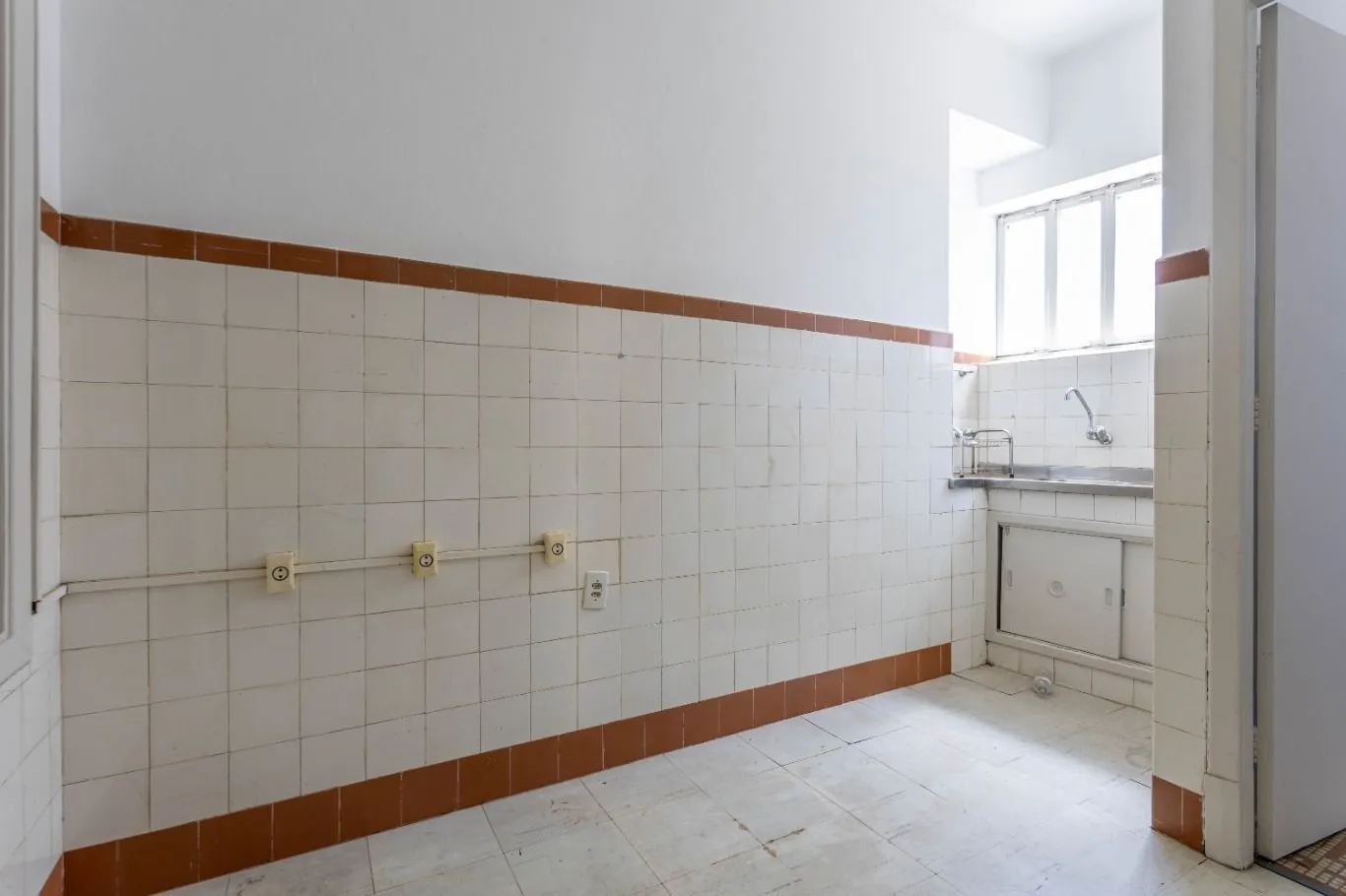 Imagem Vende-se apartamento com 2 quartos, 79 m² e sacada - Centro Histórico