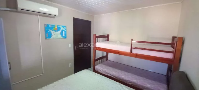 Imagem Casa 4 dormitórios praia de Bombas