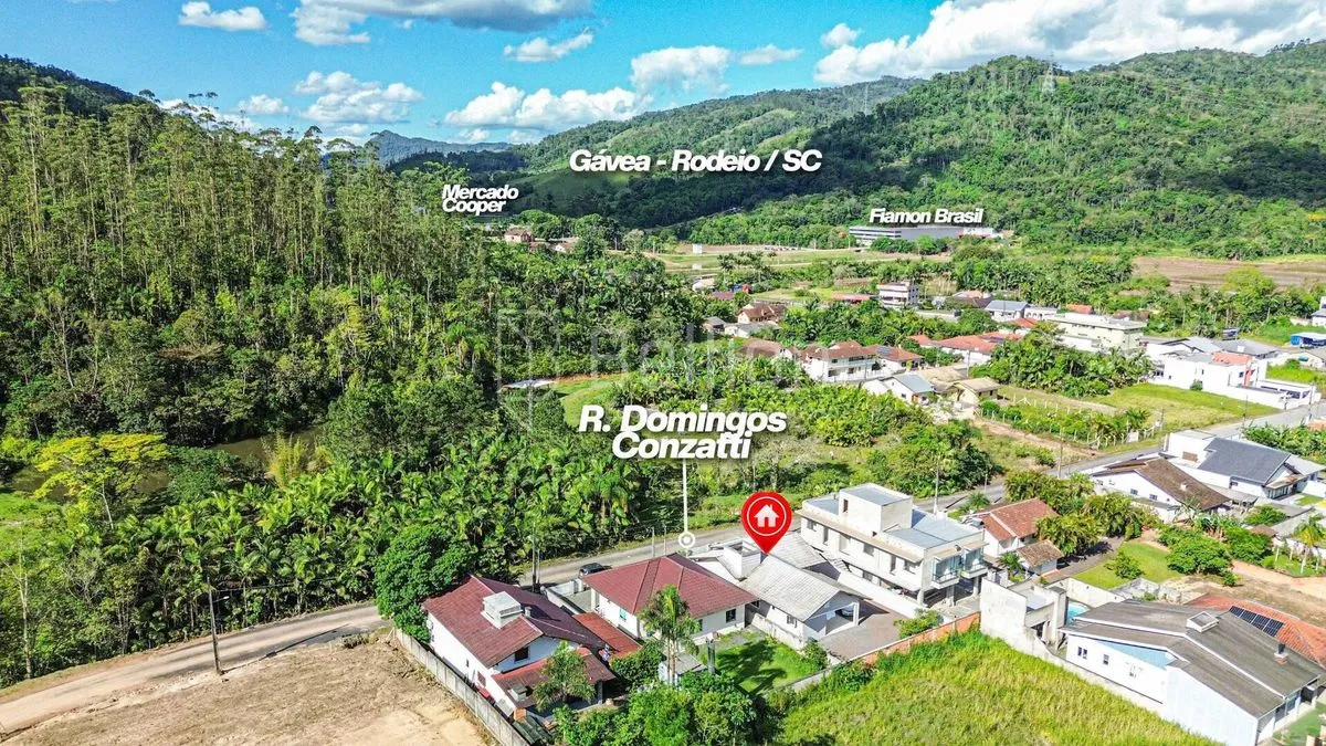 Imagem Casa com suíte no centro de Rodeio