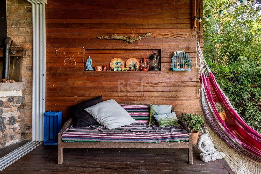 Imagem Casa para Venda - 300m², 3 dormitórios, sendo 3 suites, 2 vagas - Sétimo Céu