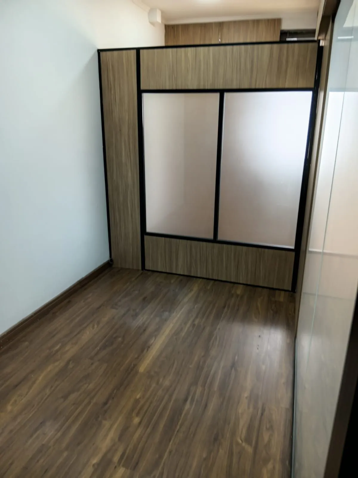 Imagem Vende-se cobertura comercial com Terraço - Moinhos de Vento