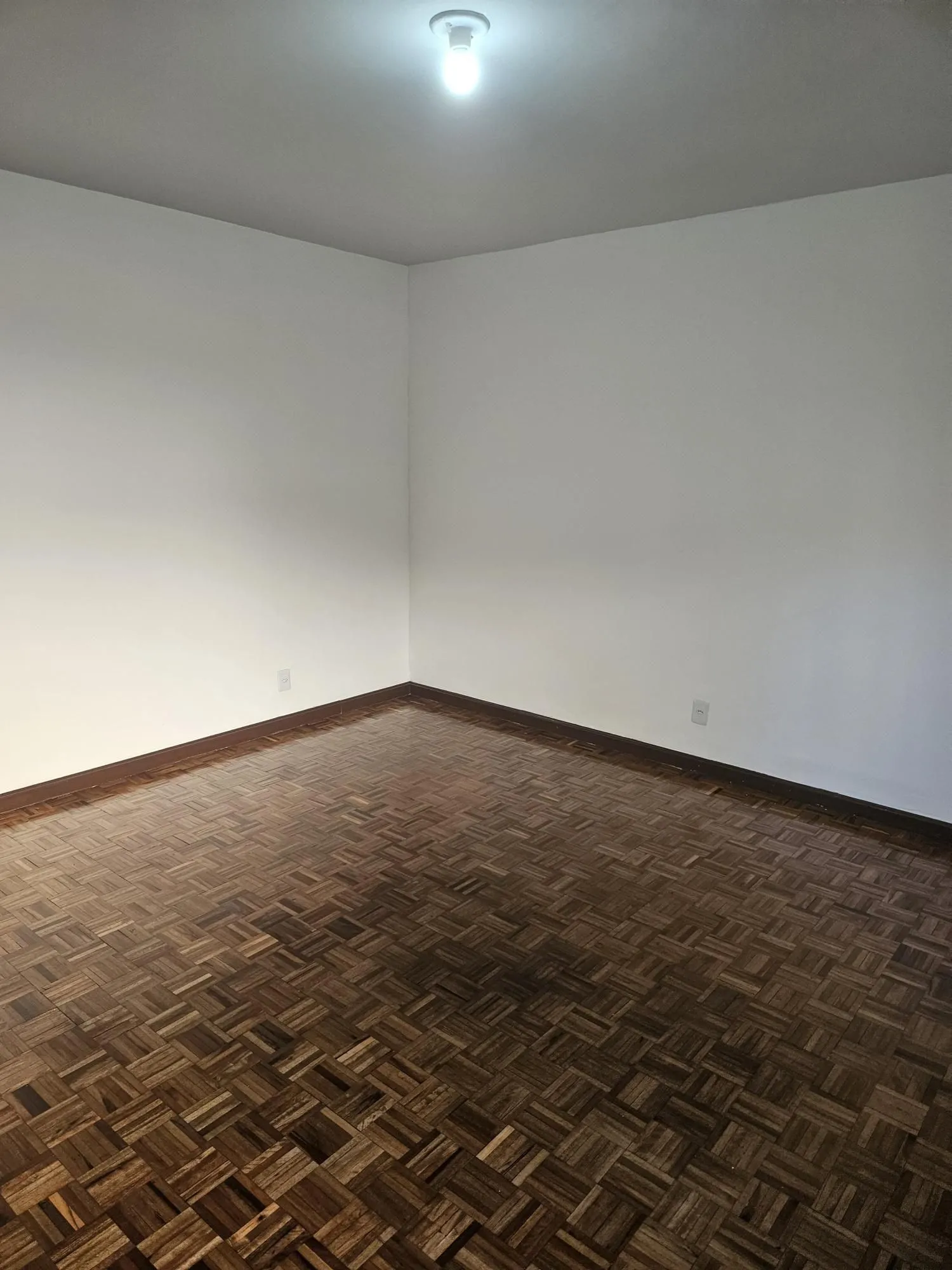 Imagem Casa toda reformada na avenida nonoai