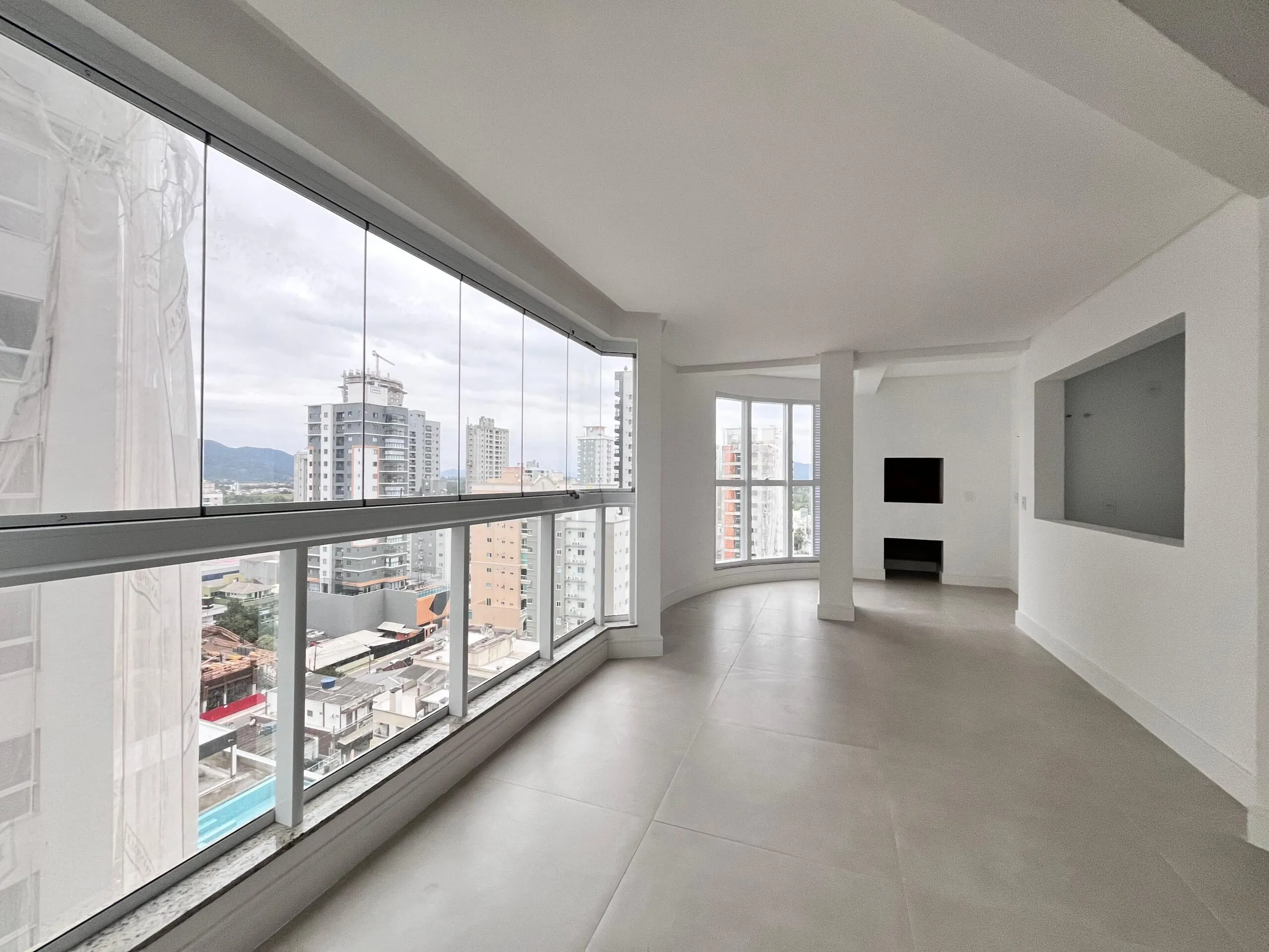 Imagem Apartamento à venda com 175m2 por R$ 2.220.000,00