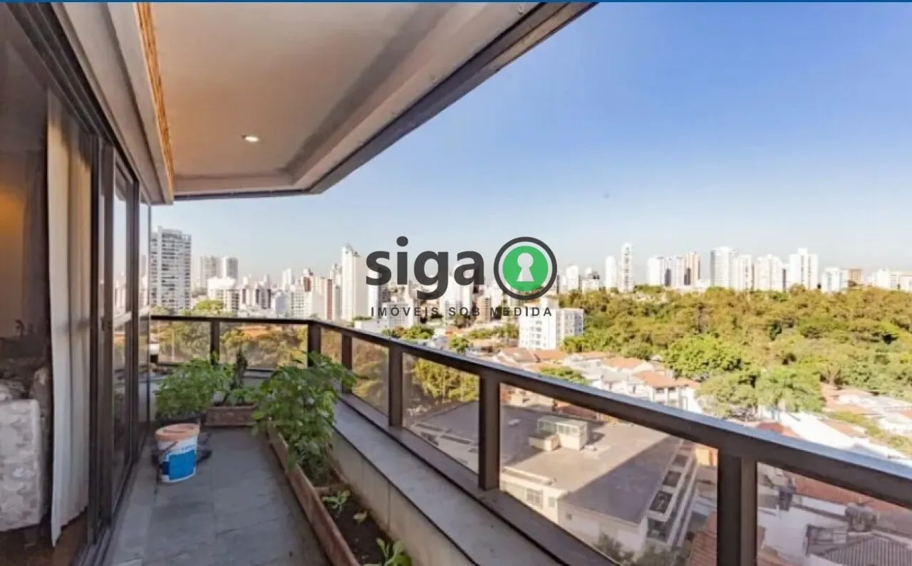 Foto do imóvel Apartamento de alto padrão na Aclimação com 4 dormitórios, vista panorâmica e 3 vagas