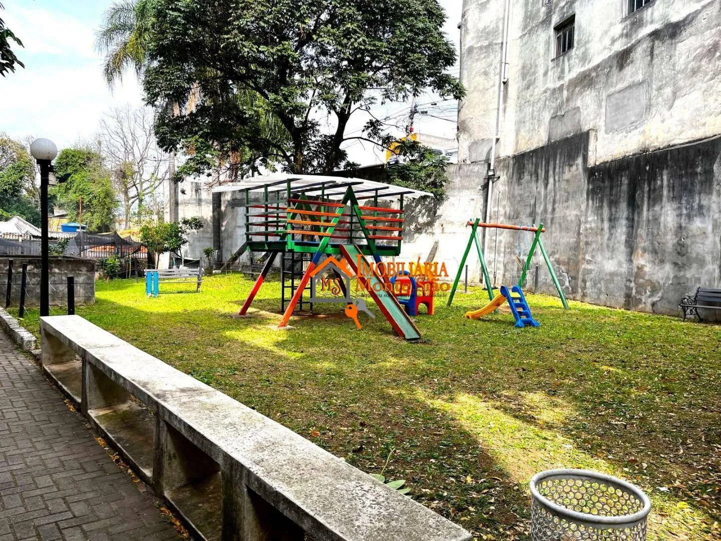 Imagem Apartamento com 2 dormitórios à venda, 55 m² por R$ 293.000,00 - Cocaia - Guarulhos/SP