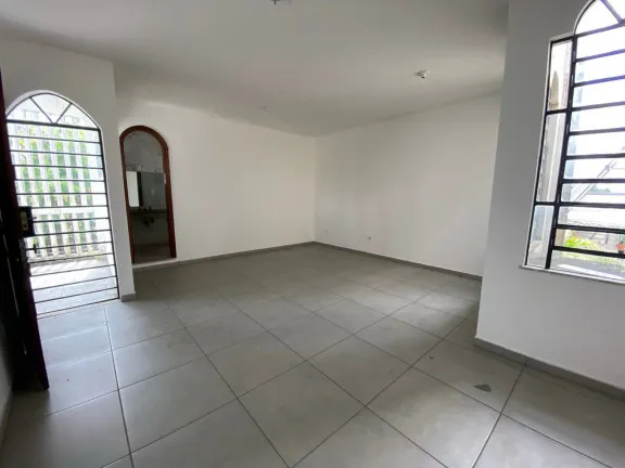 Imagem Casa com 4 Quartos à Venda, 240 m² em Umarizal - Belém