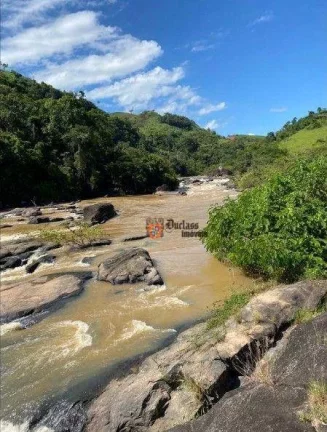 Imagem Fazenda com 10 dormitórios à venda, 1600627 m² por R$ 10.000.000 - São Sebastião do Alto/RJ