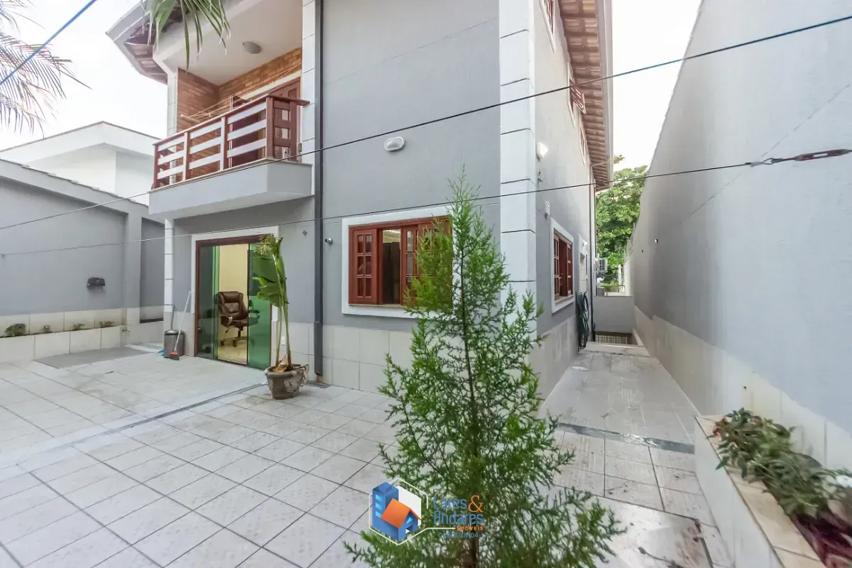 Imagem Sobrado para venda em Freguesia do Ó com 3 quartos, sendo 3 suítes, 456m²