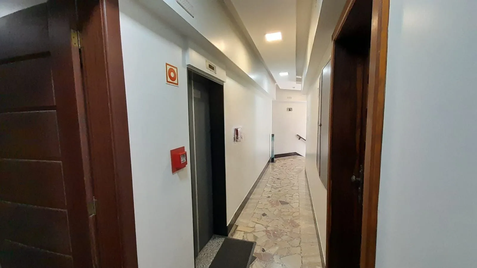Imagem Apartamento de 2 dormitórios no Bairro Centro Histórico - Porto Alegre.