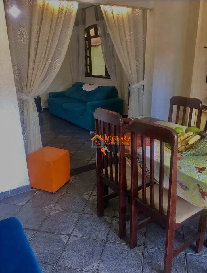Imagem Sobrado a Venda no Bairro Jardim moreira bem proximo ao Shopping Maia