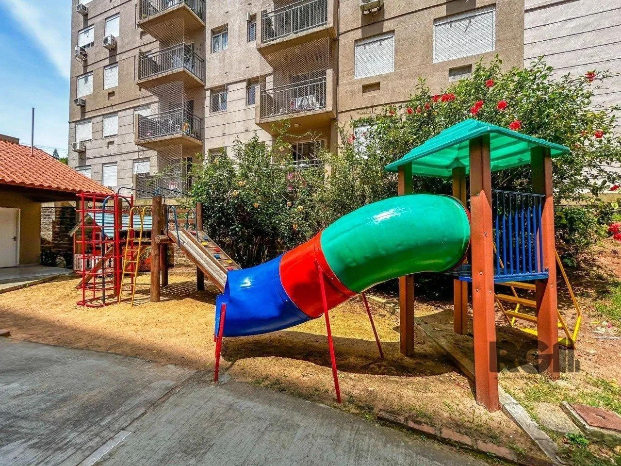 Imagem APARTAMENTO, 3 DORMITÓRIO, 1 SUÍTE, 1 VAGA, BAIRRO CAMAQUÃ, PORTO ALEGRE-RS