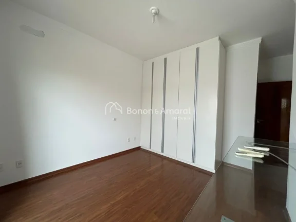 Imagem Sobrado disponível para locação no condomínio resort Reserva Real, em Paulínia. O imóvel conta...