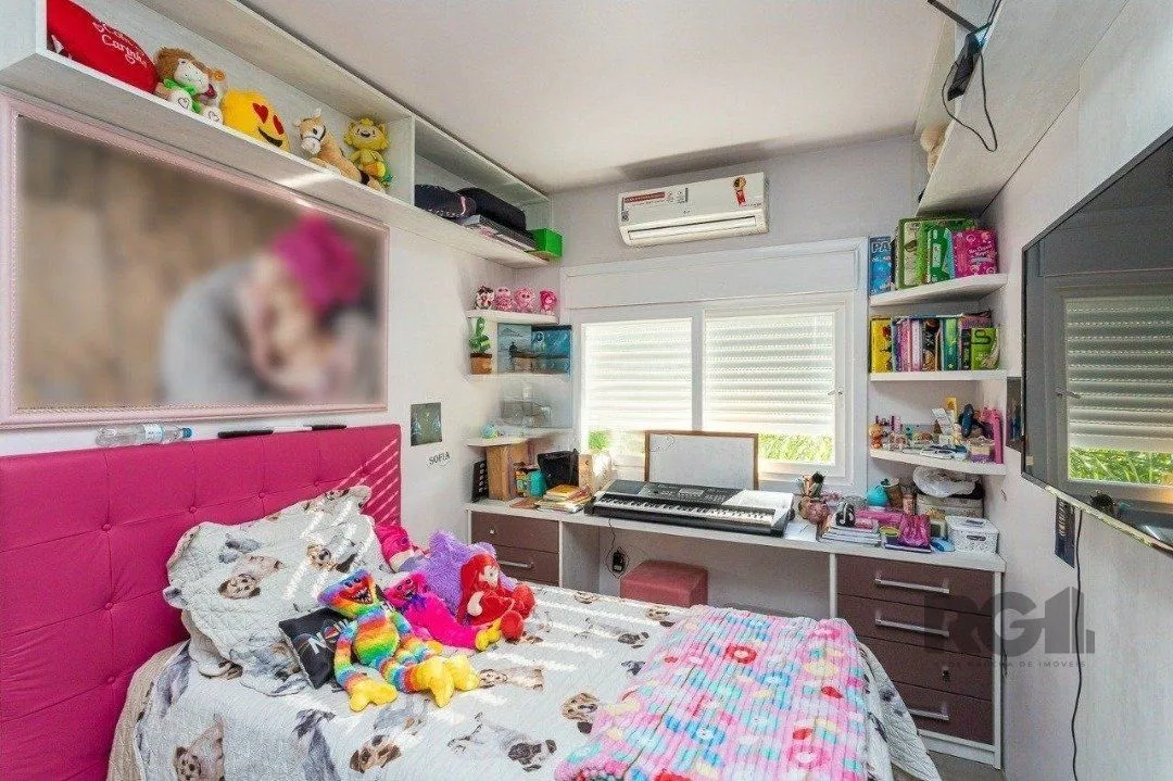 Imagem BELÍSSIMA CASA 3 SUÍTES NO CORAÇÃO DO BAIRRO TRISTEZA