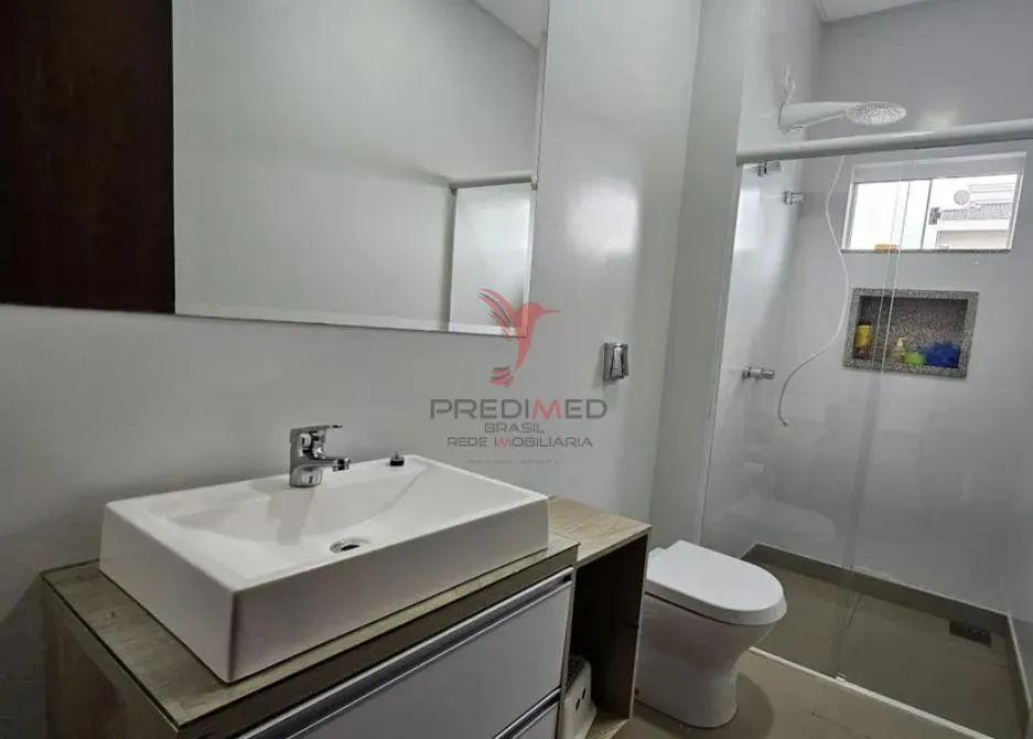 Imagem Casa semi mobiliada. Suíte mais dois quartos