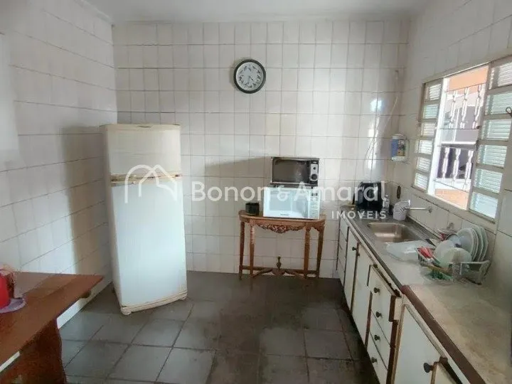 Imagem Casa com 3 Quartos à venda, 190m² - Taquaral