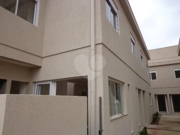 Imagem Casa à venda com 3 quartos, sendo 1 suíte, no condomínio Professor Teot?nio Monteiro de Barros Filho, São Paulo - SP