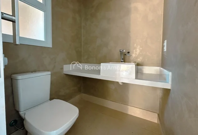 Imagem Casa de Alto Padrão com Projeto Contemporâneo e Acabamento Impecável

Esta casa de arquitetura co...