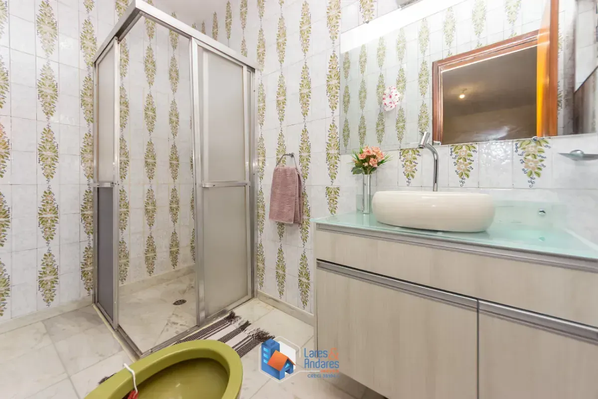 Imagem Sobrado para venda em Sumaré com 3 quartos, sendo 2 suítes, 160m²