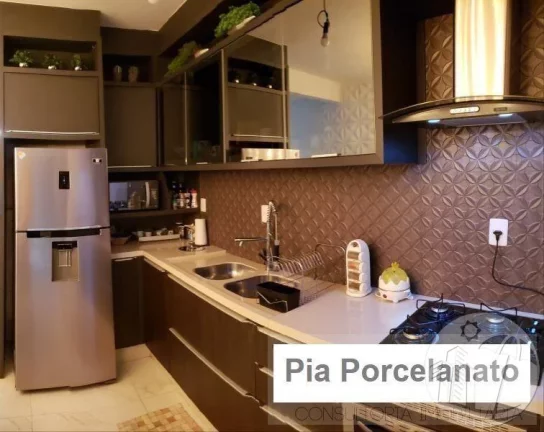 Imagem Lindo Sobrado Mobiliado e Decorado a 6 minutos da praia de B