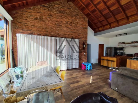 Imagem Casa de Campo charmosa e mobiliada espera por você - Ninho Verde I