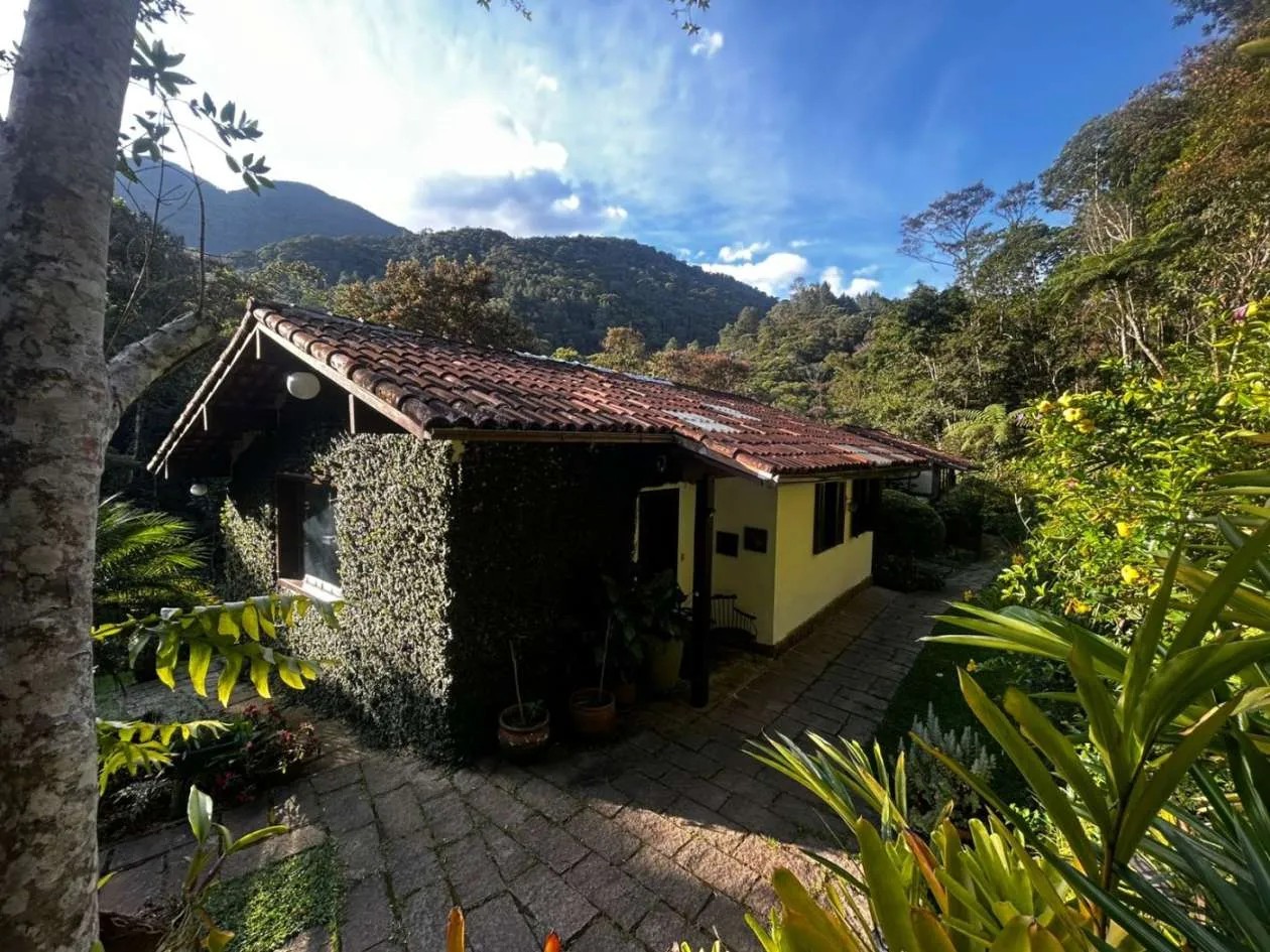Foto do imóvel Casa para Venda em Petrópolis / RJ em Estrada da Vargem Grande