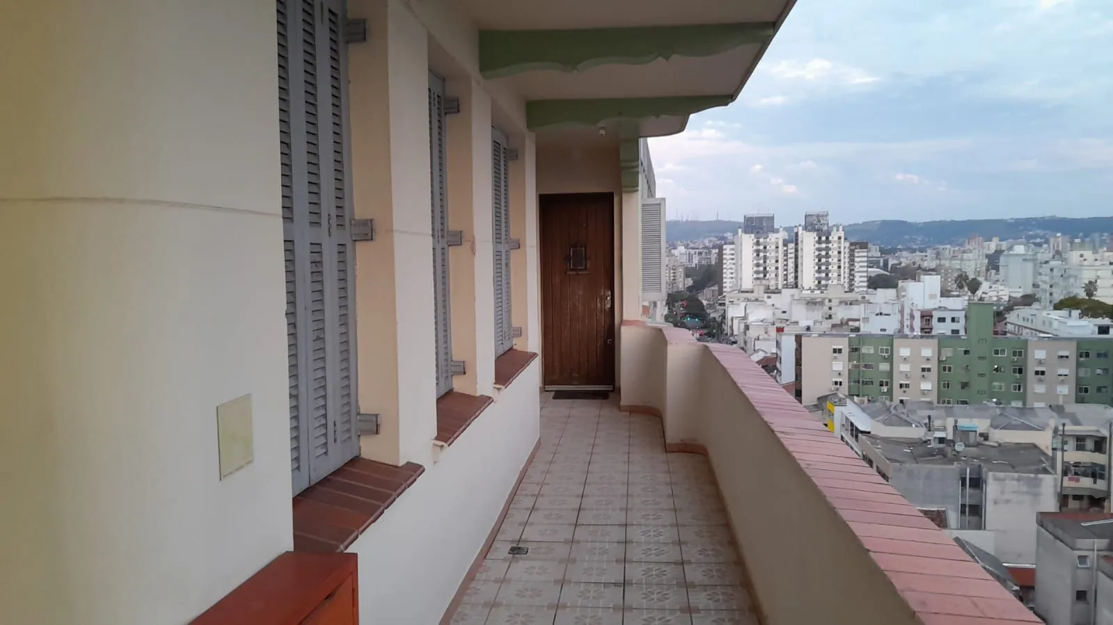 Imagem investidores - Excelente e amplo apartamento 2D LOCADO na Cidade Baixa, Porto Alegre, Com Inquilino
