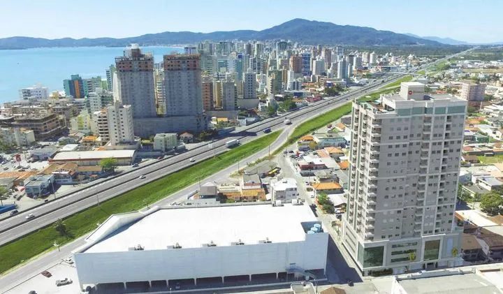 Imagem Apartamento com 2 Quartos à Venda, 69 m² em Itapema