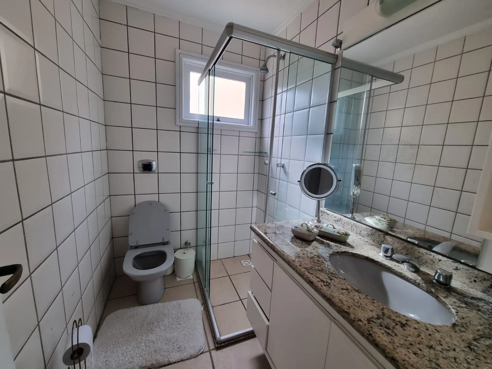 Imagem Casa em Condomínio 3 Suítes / Bairro Ipanema