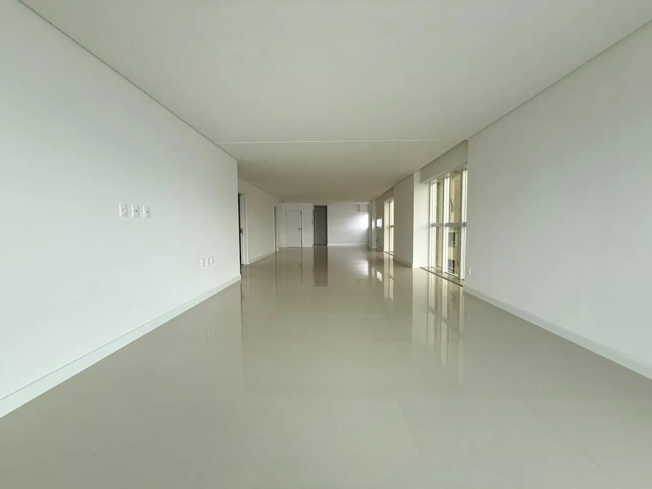 Imagem Apartamento com vista para o mar à venda com 212.88m2 por R$ 6.300.000,00