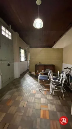 Imagem No bairro Rio Branco, casa em terreno de 165 m².