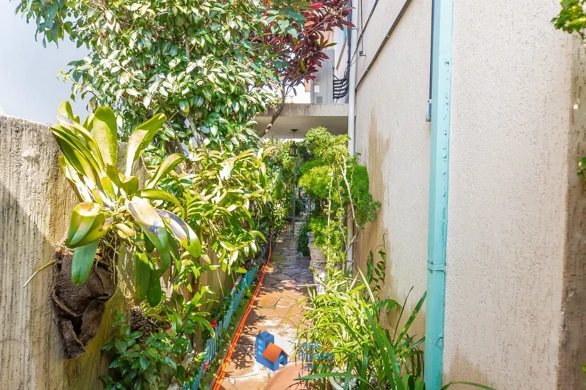 Imagem Sobrado para venda em Brooklin com 4 quartos, sendo 1 suíte, 250m²
