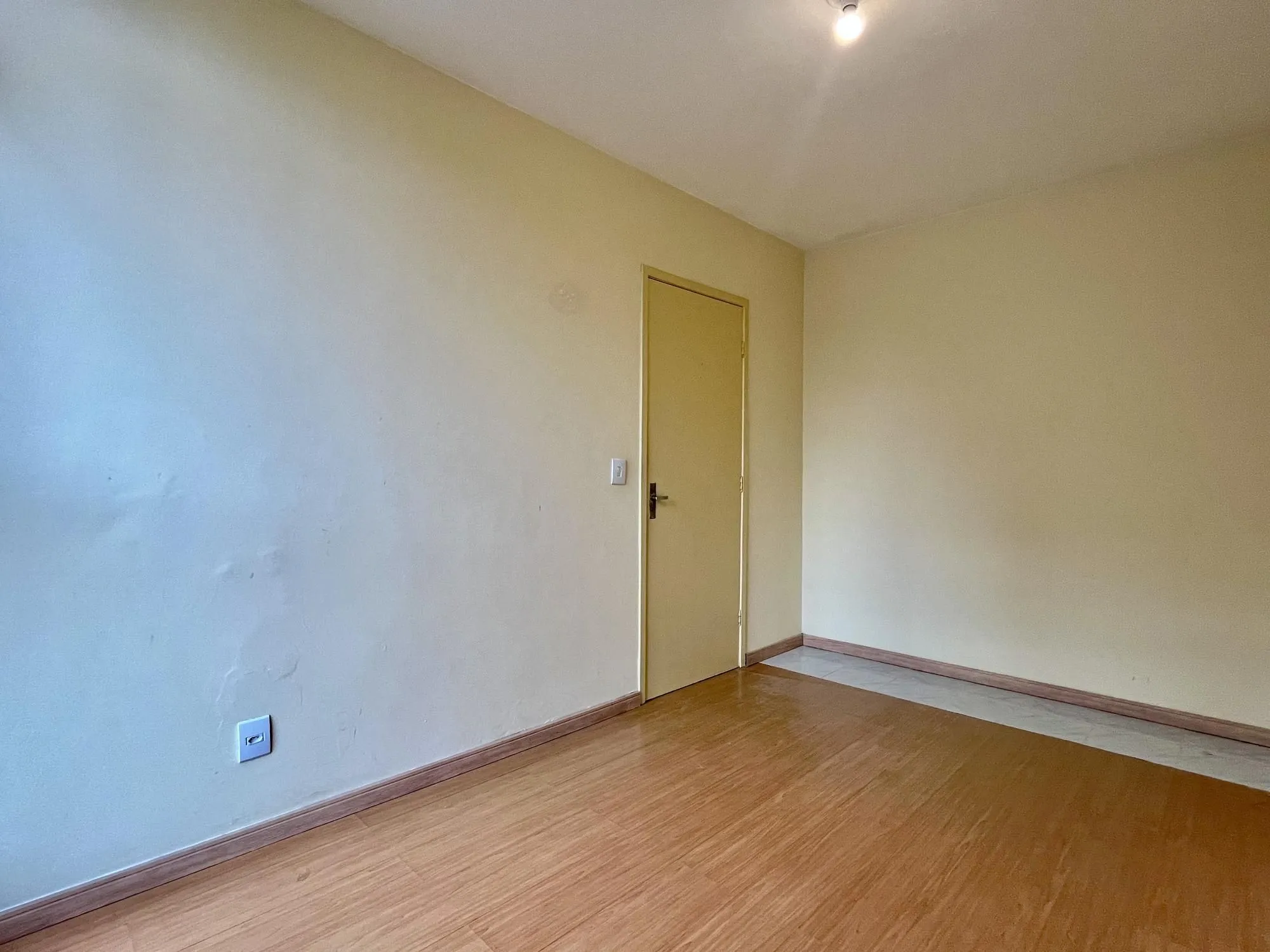 Imagem APARTAMENTO 1 DORMITÓRIO COM VAGA DE GARAGEM