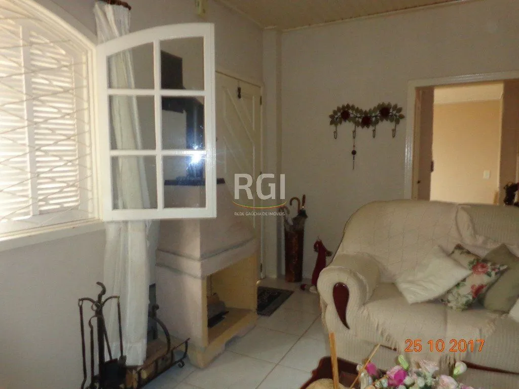 Imagem Casa para Venda - 380m², 2 dormitórios, sendo 1 suites, 1 vaga - Nonoai