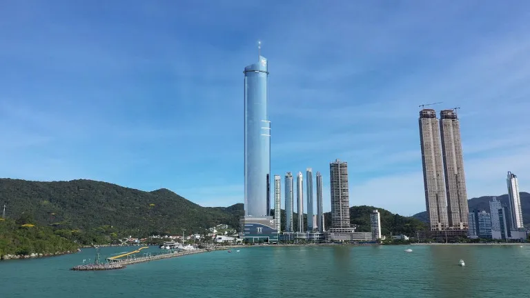 Sala Comercial à Venda, 343 m² em Centro - Balneário Camboriú