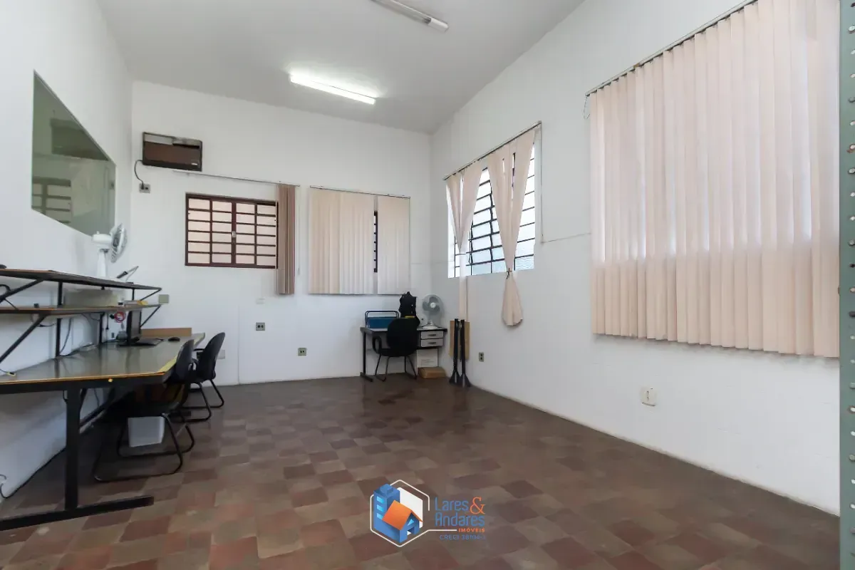 Imagem Casa comercial para venda em Instituto de Previdência, 327m²
