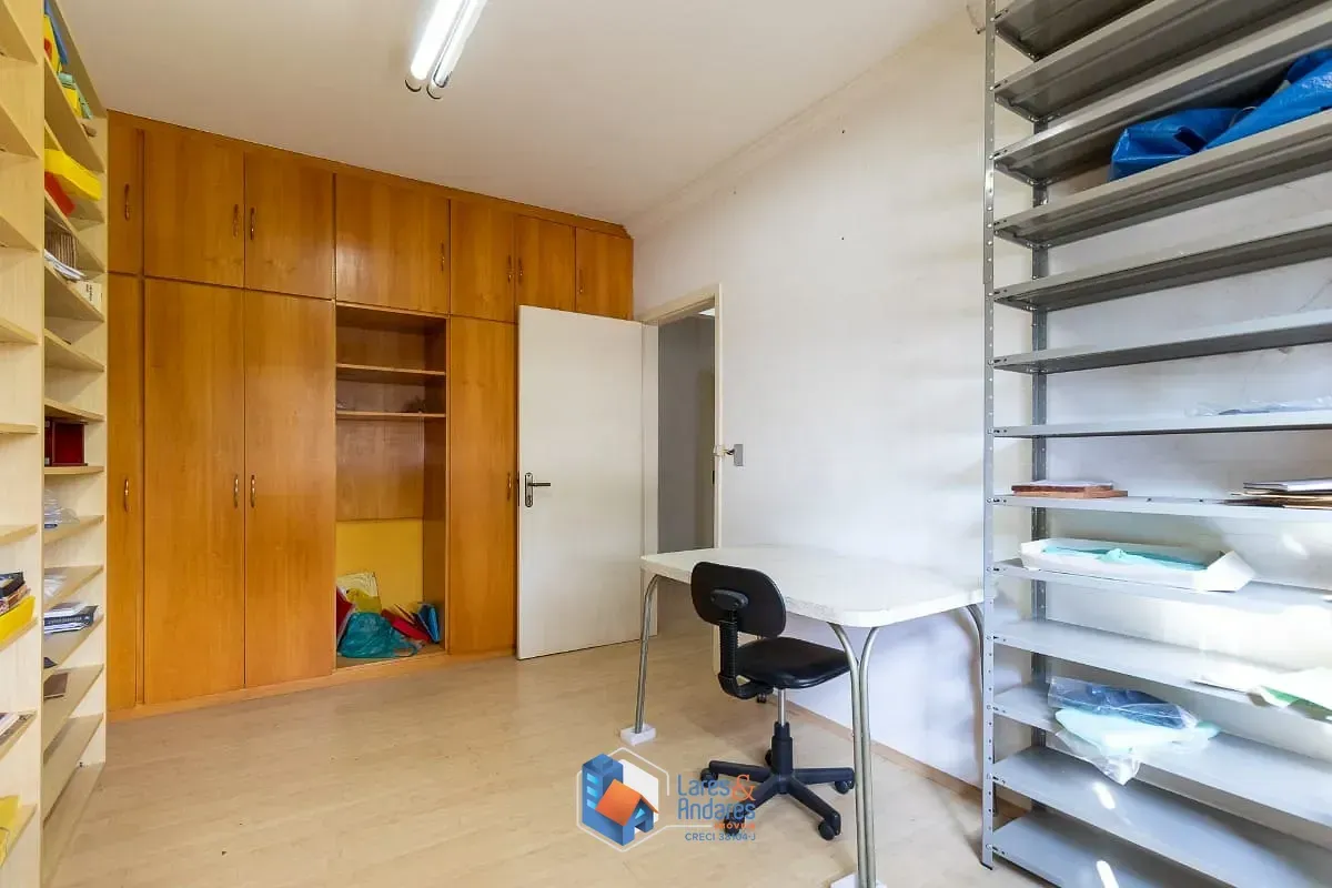 Imagem Casa comercial para venda em Guarapiranga, 650m²