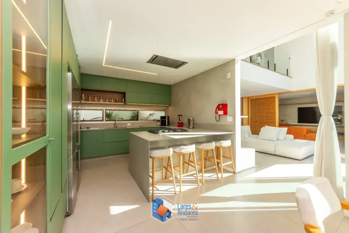 Imagem Casa no condomínio CONDOMINIO LAZULI para venda com 3 quartos, sendo 3 suítes, 404m²