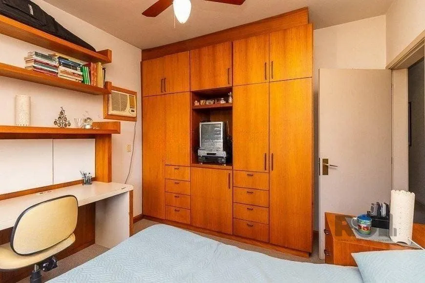 Imagem Casa para Venda - 235m², 4 dormitórios, sendo 1 suites, 2 vagas - Azenha