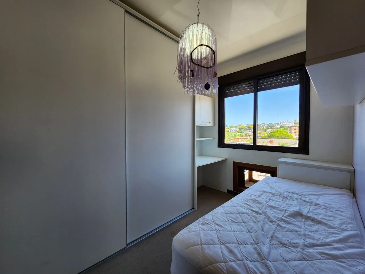 Imagem EXCELENTE APARTAMENTO À VENDA NA AV. NILO PEÇANHA EM PORTO ALEGRE - ÓTIMA LOCALIZAÇÃO!