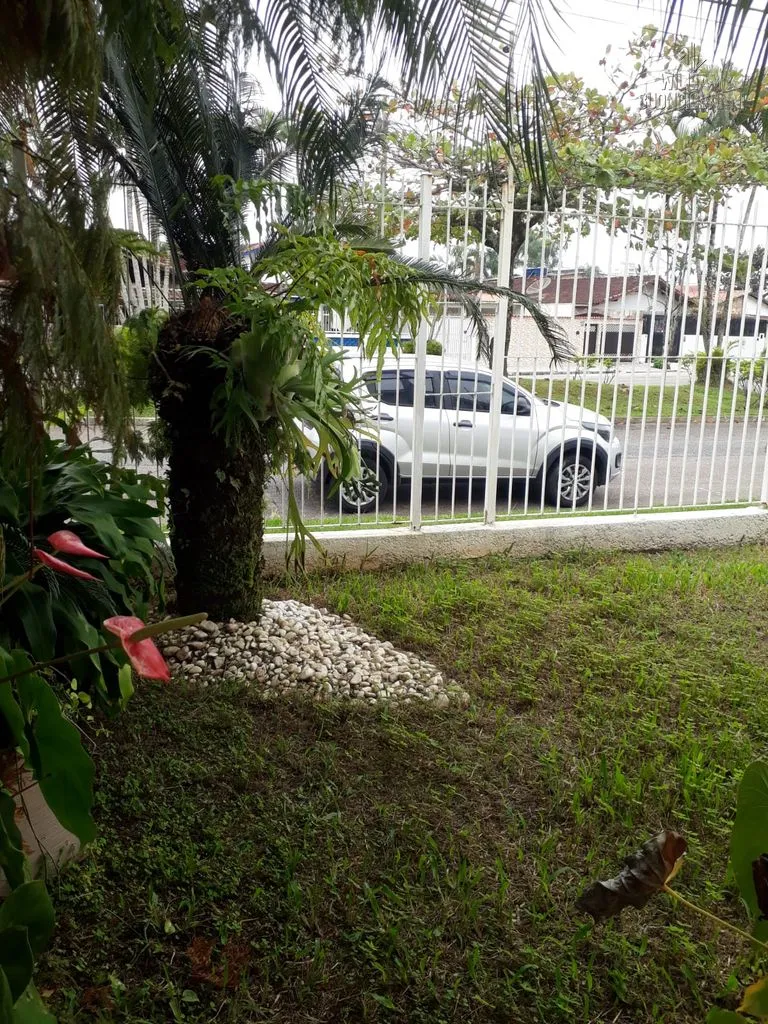 Imagem Casa Térrea Individual, 2 Quartos com Piscina Edícula com mais 2 suítes